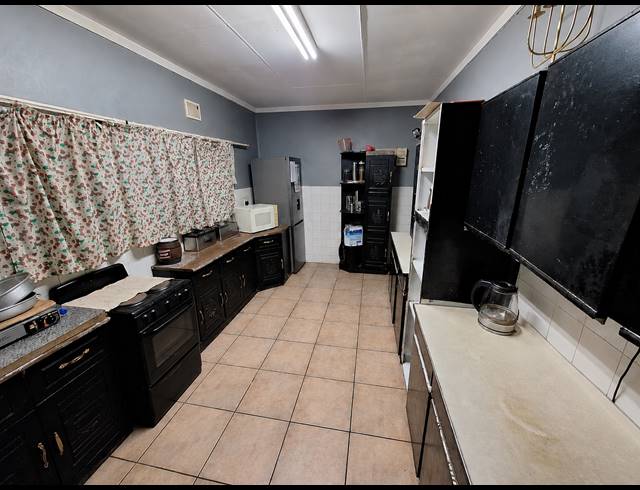 3 BEDROOM HOUSE FOR SALE IN VANDERBIJLPARK SW 1